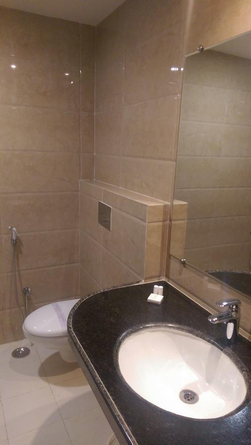 The Premier Hotel Kota  Kültér fotó